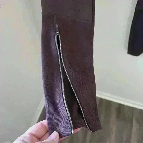 Athleta Trailsetter Moto Pant - Burgundy Size 4p - Picture 7 of 7